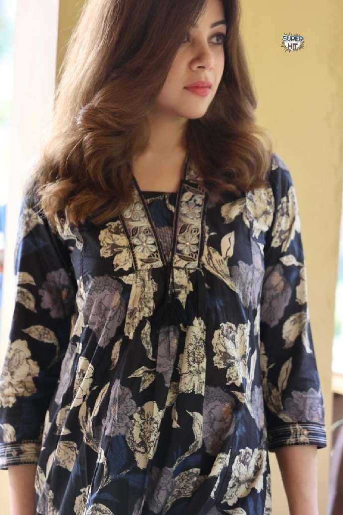 SUPERHIT COLLECTION IN FASTIVAL SEASON BY READY WEAR